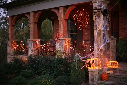  these Halloween front yard decorating ideas are sure to help you 
