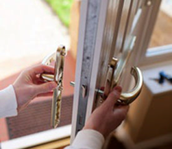 5 Tips When Choosing Door Hardware – Kadilak Homes