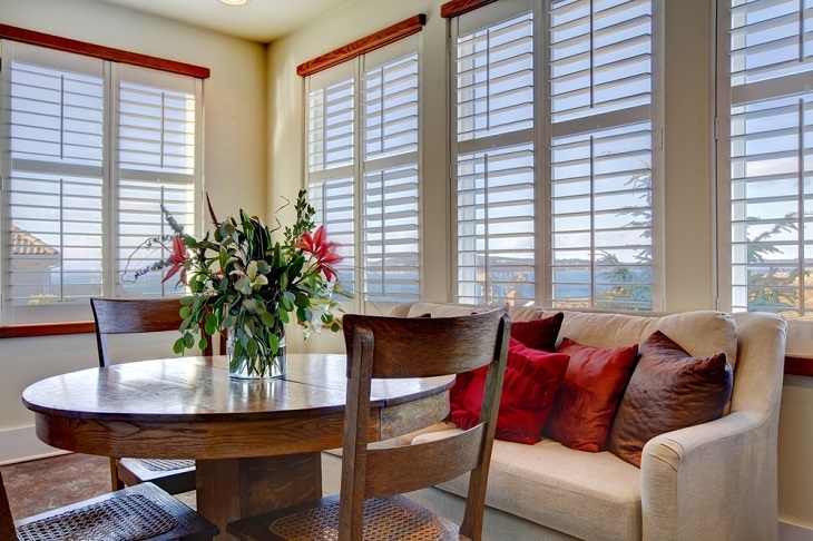 Inside Mount Blinds: Explanation & Benefits